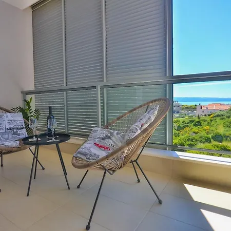 Luxury Apartment Big Blue Split شقة *